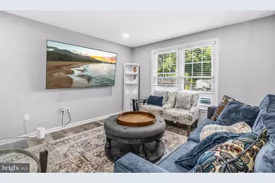 17624 Lindstrom Court, Gaithersburg, MD 20877 - Photo 2