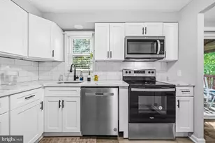17624 Lindstrom Ct, Gaithersburg, MD 20877 - Photo 8