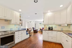 7214 Pomander Ln, Chevy Chase, MD 20815 - Photo 8