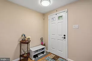 3924 Angelton Ct, Burtonsville, MD 20866 - Photo 6