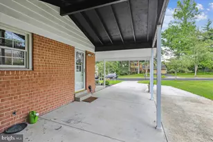 1397 Canterbury Wy, Potomac, MD 20854 - Photo 22