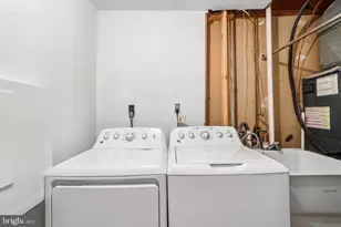 18726 Pikeview Dr, Germantown, MD 20874 - Photo 28