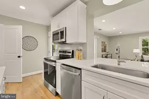 10210 Carroll Pl, Kensington, MD 20895 - Photo 12
