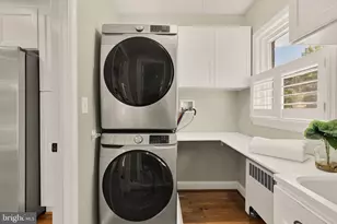 10210 Carroll Pl, Kensington, MD 20895 - Photo 16