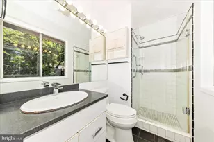 8311 Lilly Stone Dr, Bethesda, MD 20817 - Photo 16
