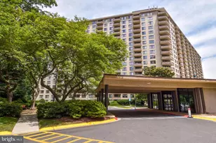 5225 Pooks Hill Rd, Bethesda, MD 20814 - Photo 2