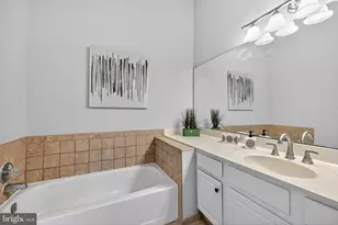 311 Lynn Manor Dr, Rockville, MD 20850 - Photo 22