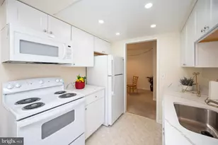 15301 Beaverbrook Ct, Silver Spring, MD 20906 - Photo 4