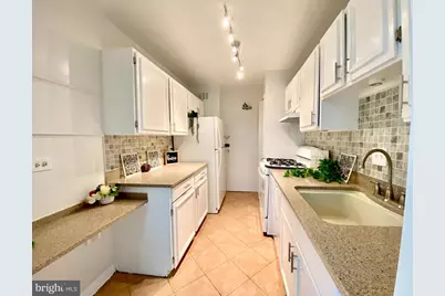 1900 Lyttonsville #114, Silver Spring, MD 20910 - Photo 16