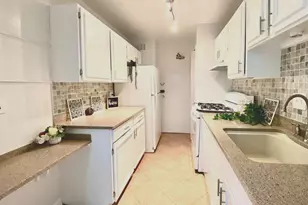 1900 Lyttonsville Rd, Silver Spring, MD 20910 - Photo 16