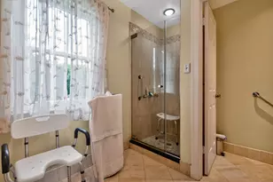 13600 Valley Dr, Rockville, MD 20850 - Photo 40