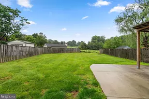 19819 Filbert Dr, Gaithersburg, MD 20879 - Photo 38