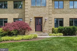 10025 Blue Banner Dr, Germantown, MD 20876 - Photo 2