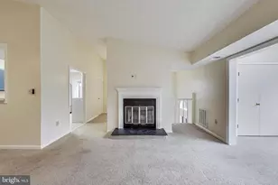 896 Windbrooke Dr, Gaithersburg, MD 20879 - Photo 10