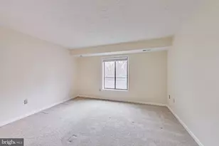 896 Windbrooke Dr, Gaithersburg, MD 20879 - Photo 20