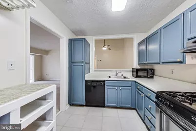 896 Windbrooke Drive #896, Gaithersburg, MD 20879 - Photo 14