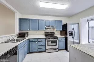 896 Windbrooke Dr, Gaithersburg, MD 20879 - Photo 12