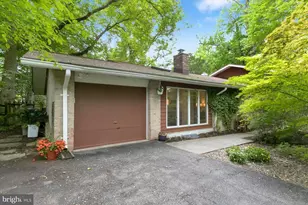 8108 Hamilton Spring Rd, Bethesda, MD 20817 - Photo 2