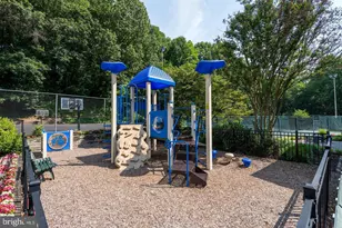 8108 Hamilton Spring Rd, Bethesda, MD 20817 - Photo 46