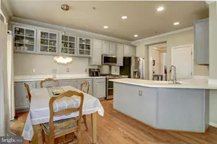 11906 Castlegate Ct, Rockville, MD 20852 - Photo 10