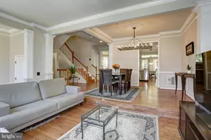 11906 Castlegate Ct, Rockville, MD 20852 - Photo 4