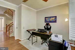 11906 Castlegate Ct, Rockville, MD 20852 - Photo 6