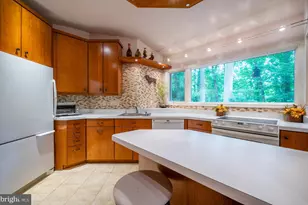8313 Still Spring Ct, Bethesda, MD 20817 - Photo 12