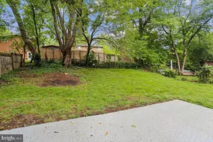 901 Kenbrook Dr, Silver Spring, MD 20902 - Photo 32