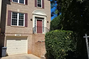 10148 Vanderbilt Cir, Rockville, MD 20850 - Photo 2