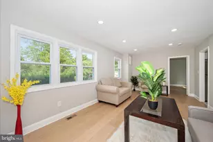 10607 Lilac Pl, Silver Spring, MD 20903 - Photo 4