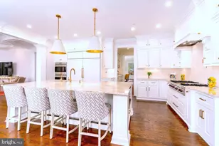 4011 Bradley Ln, Chevy Chase, MD 20815 - Photo 20