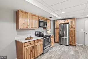 9001 Bannister Ln, Gaithersburg, MD 20879 - Photo 10