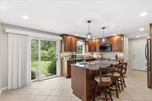 21917 Foxlair Rd, Gaithersburg, MD 20882 - Photo 4