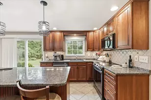 21917 Foxlair Rd, Gaithersburg, MD 20882 - Photo 6