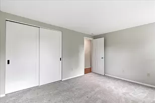 21917 Foxlair Rd, Gaithersburg, MD 20882 - Photo 32