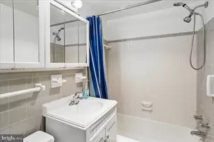10201 Grosvenor, Rockville, MD 20852 - Photo 20