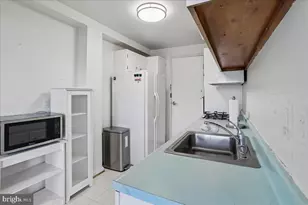 10201 Grosvenor, Rockville, MD 20852 - Photo 14