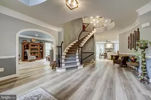 13101 Ridge Dr, Rockville, MD 20850 - Photo 14