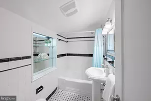 403 E Melbourne Ave, Silver Spring, MD 20901 - Photo 18
