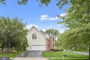 15300 Kwanzan Ct, North Potomac, MD 20878 - Photo 2