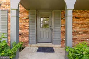 8416 Fox Run, Potomac, MD 20854 - Photo 4