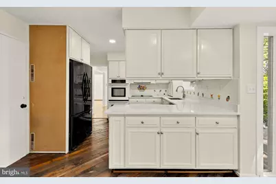 8416 Fox Run, Potomac, MD 20854 - Photo 22