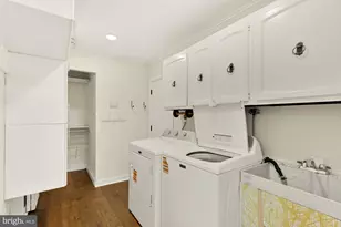 8416 Fox Run, Potomac, MD 20854 - Photo 30