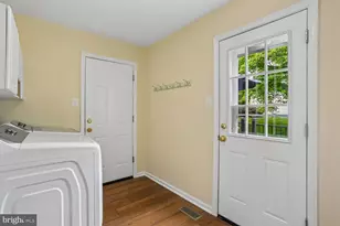 17223 Sandy Knoll Dr, Olney, MD 20832 - Photo 24