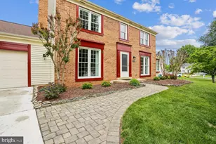 17223 Sandy Knoll Dr, Olney, MD 20832 - Photo 2