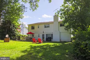 9200 Chanute Dr, Bethesda, MD 20814 - Photo 2