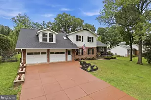 6939 Wick Ln, Rockville, MD 20855 - Photo 2