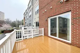 127 Decoverly Dr, Gaithersburg, MD 20878 - Photo 14