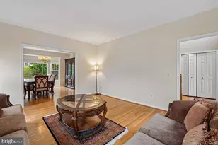 11612 Settlers Cir, Germantown, MD 20876 - Photo 12