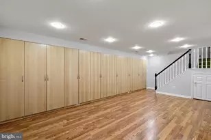 1119 Halesworth Dr, Potomac, MD 20854 - Photo 38